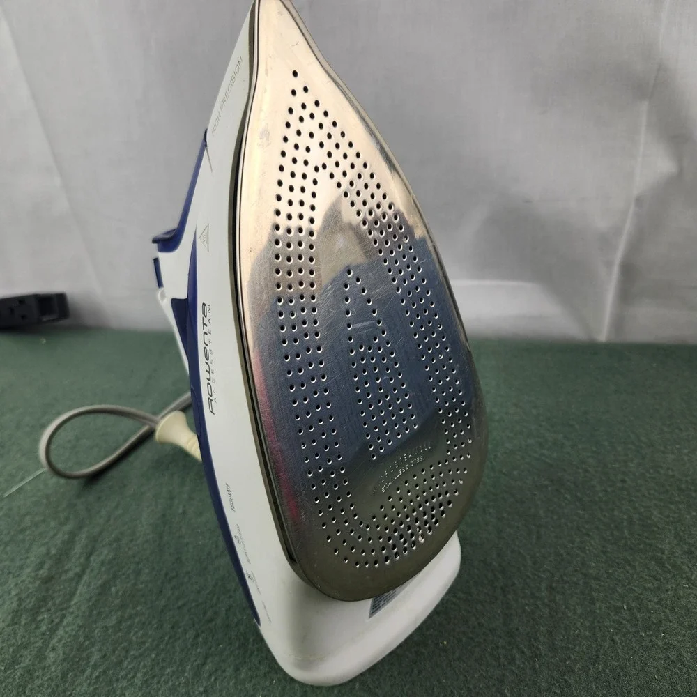 Rowenta DW2170 Accessteam 1600-Watt‎ Steam Iron Stainless Steel Clean Soleplate